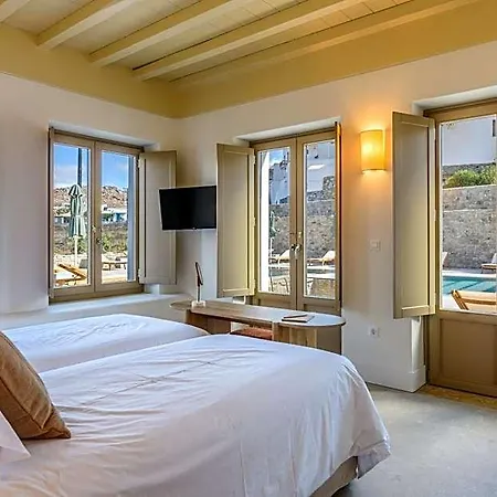 Camarades Mykonos Ano Mera