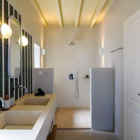 Camarades Mykonos Hotel