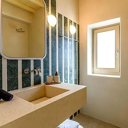 Camarades Mykonos Ano Mera