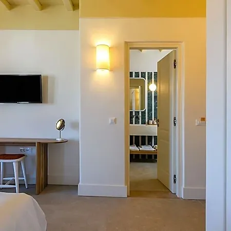 Hotel Camarades Mykonos 3*