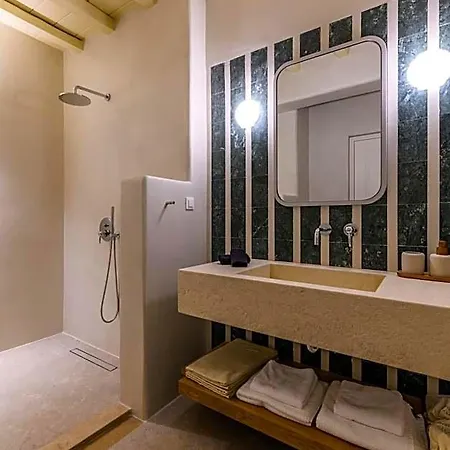 Camarades Mykonos Hotel